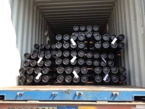 Pipes container